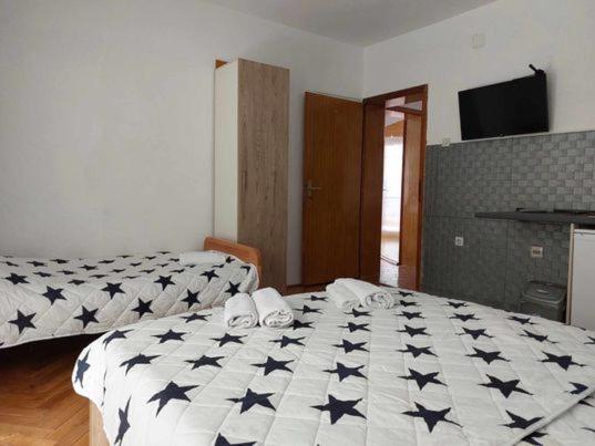 Vila Visni Lagadin Esterno foto