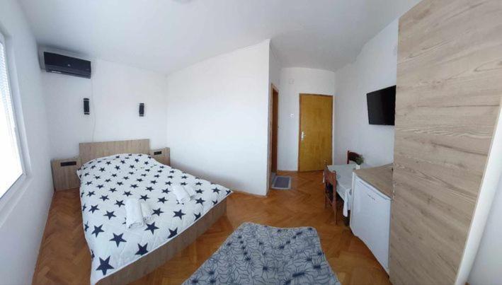 Vila Visni Lagadin Esterno foto
